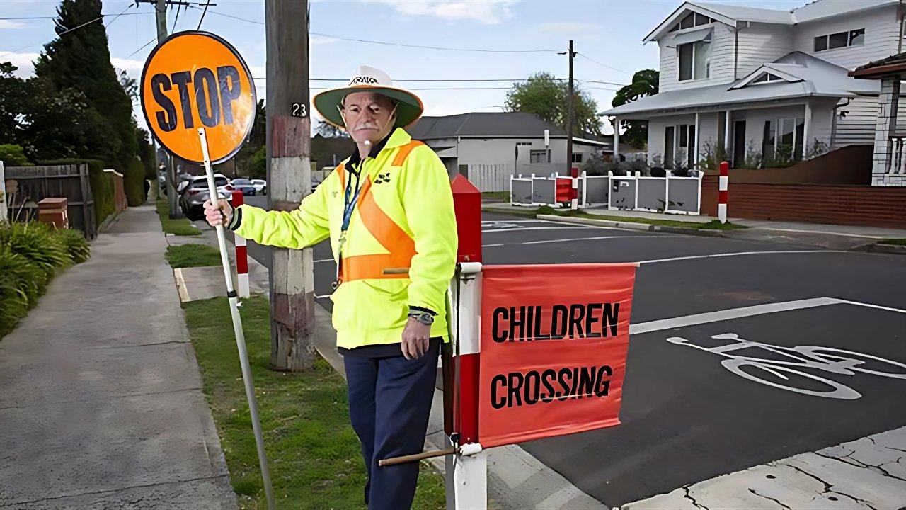 Children’s Crossing Laws Australia 2025: Key Rules for Drivers on When to Stop